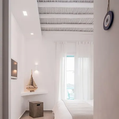Paradise Design 4* Batsi (Andros)
