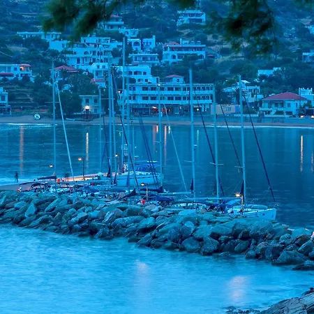 Paradise Design Aparthotel Batsi (Andros)