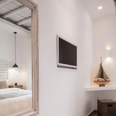 Paradise Design 4* Batsi (Andros)