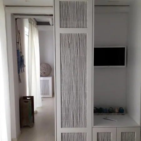 Paradise Design 4* Batsi (Andros)