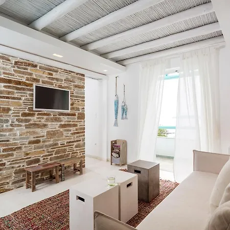 Paradise Design 4* Batsi (Andros)